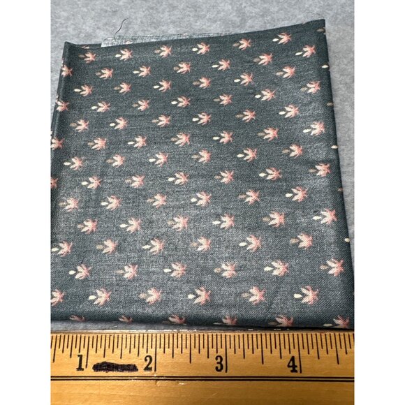 Small Floral Cotton Fabric Fat Quarter 18x22" Sewing Quilting Crafts - Picture 2 of 4